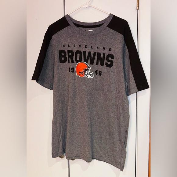 NWT Cleveland Browns Short Sleeve T-Shirt.  Size L - Picture 1 of 6